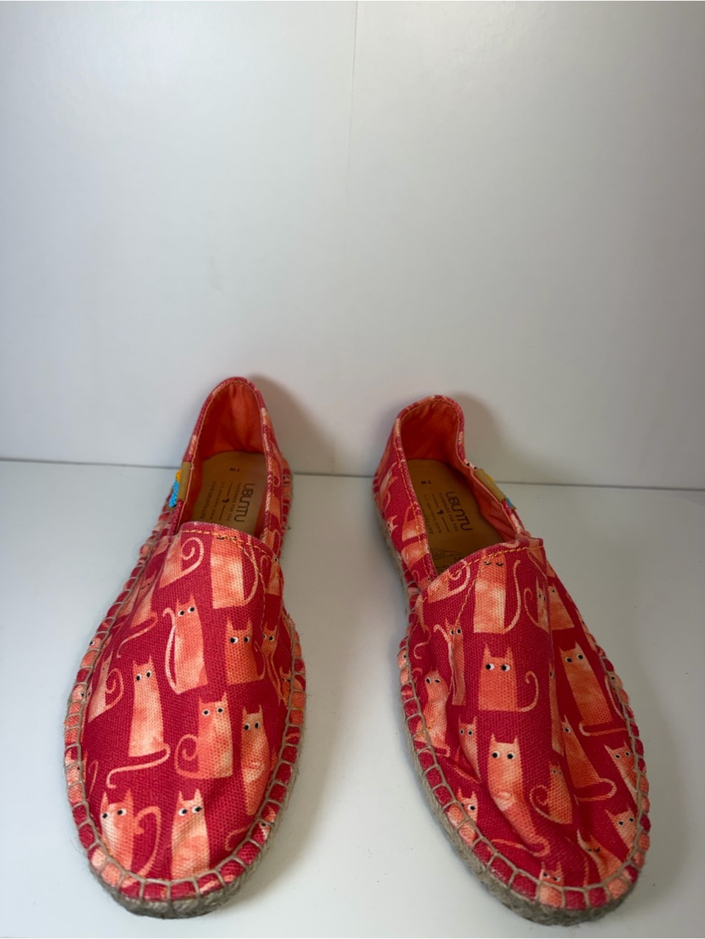 Ubutu Slip-On Espadrille Flats - Coral Pink with Cat Pattern